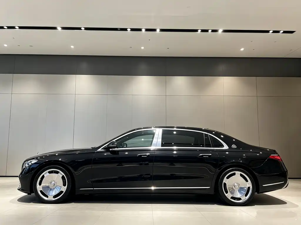 Mercedes-Benz S-Class 2023