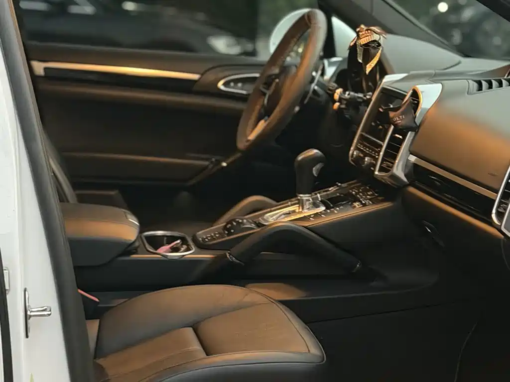 Porsche Cayenne New Energy 2015 — фото 4