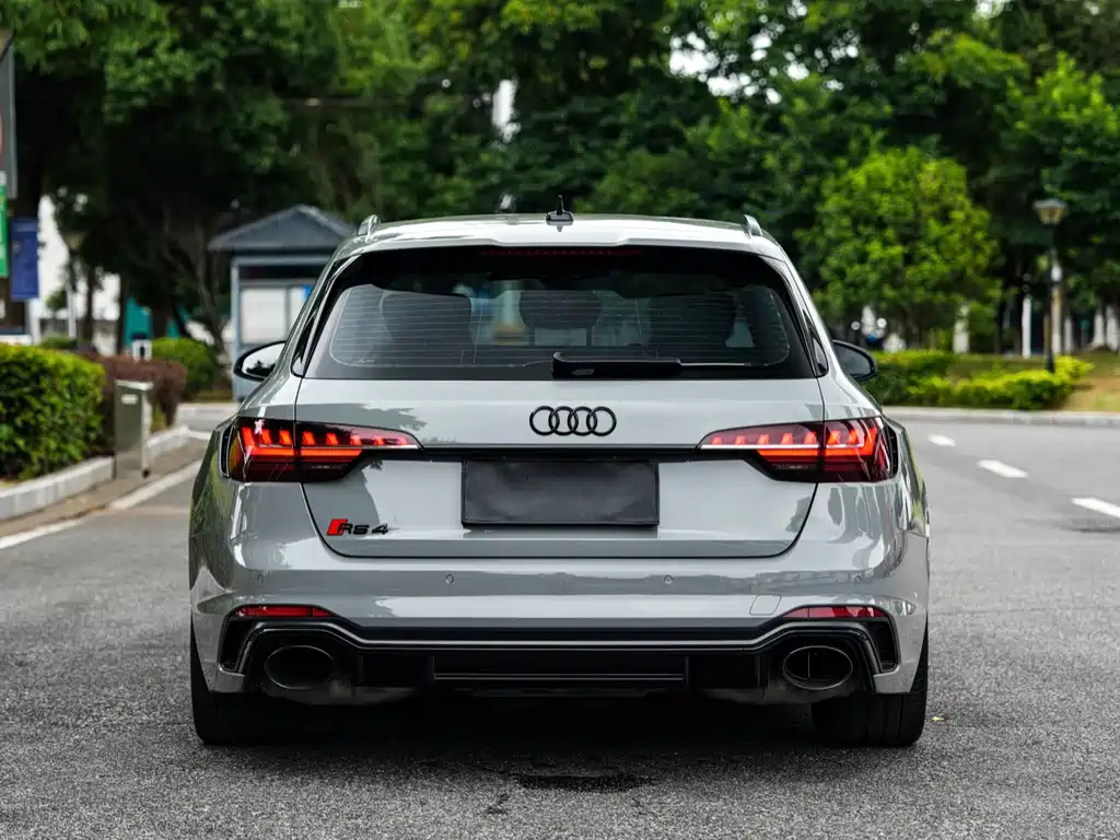 Audi RS 4 2021