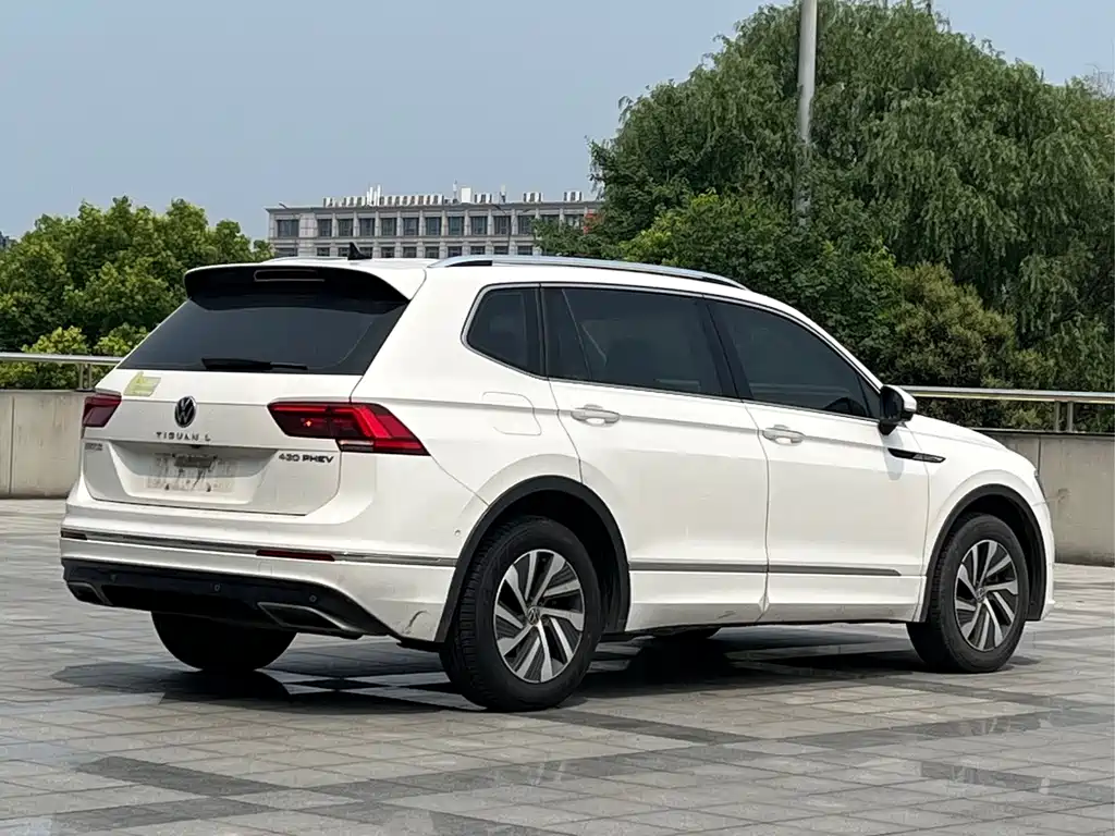 Volkswagen Tiguan L PHEV 2021