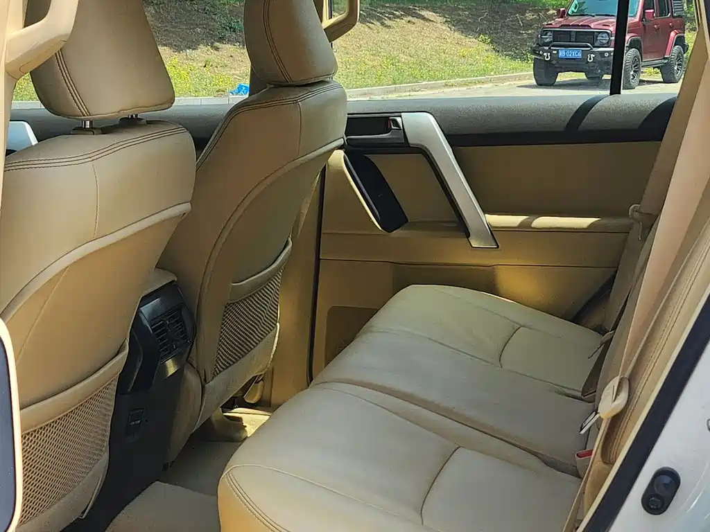 Toyota Prado 2017 — фото 11