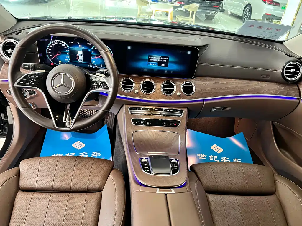 Mercedes-Benz E-Class 2022 — фото 11