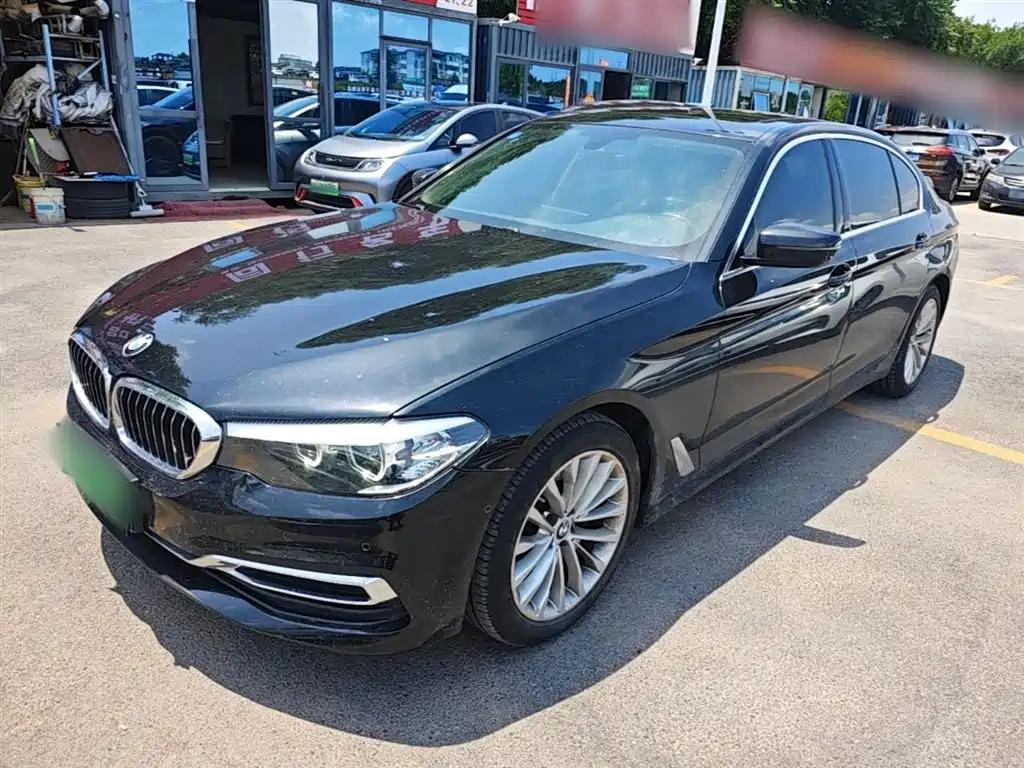 BMW 5 Series 2019 — фото 1