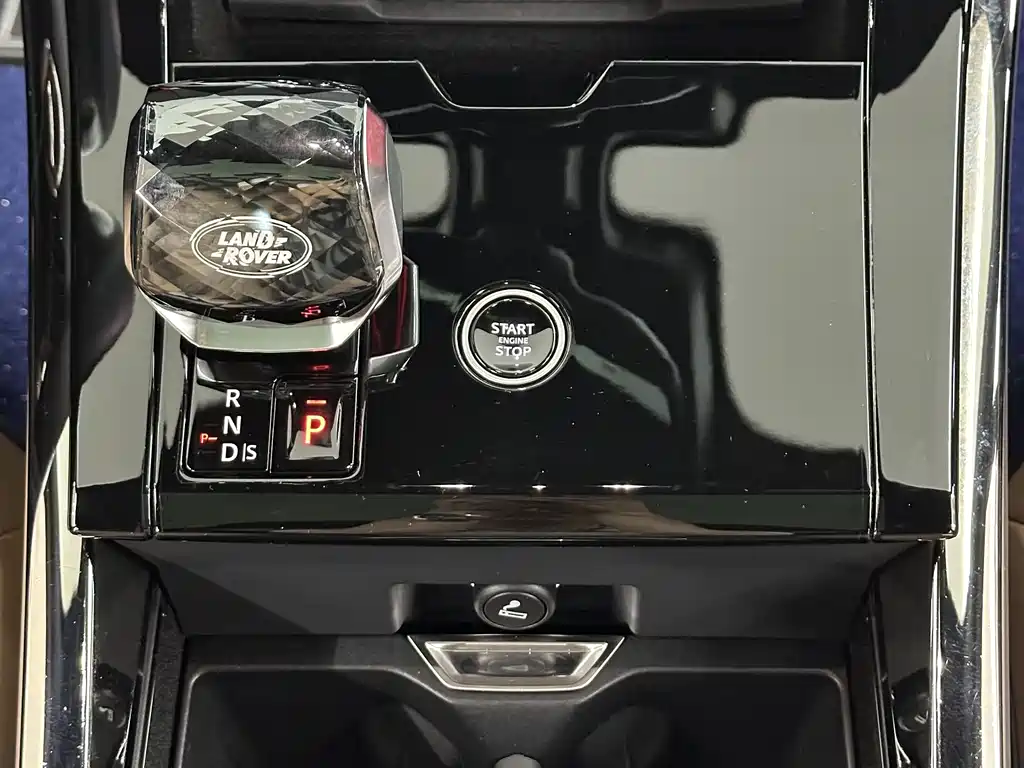 Land Rover Sport 2024 — фото 18