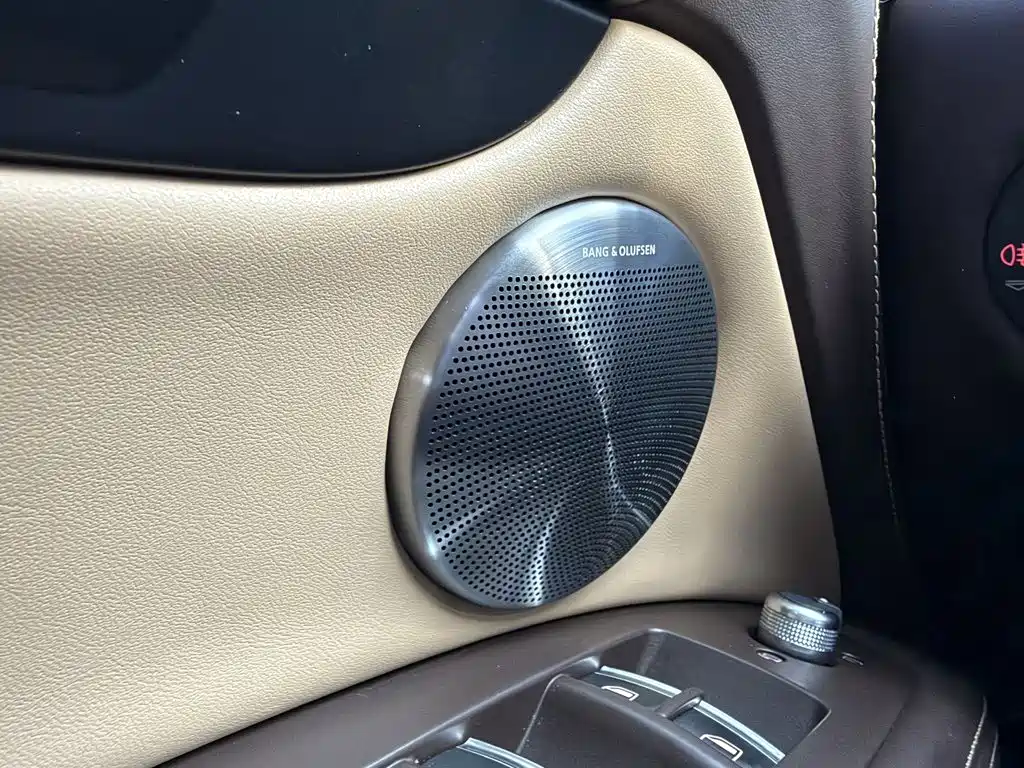 Audi Q7 2015 — фото 23