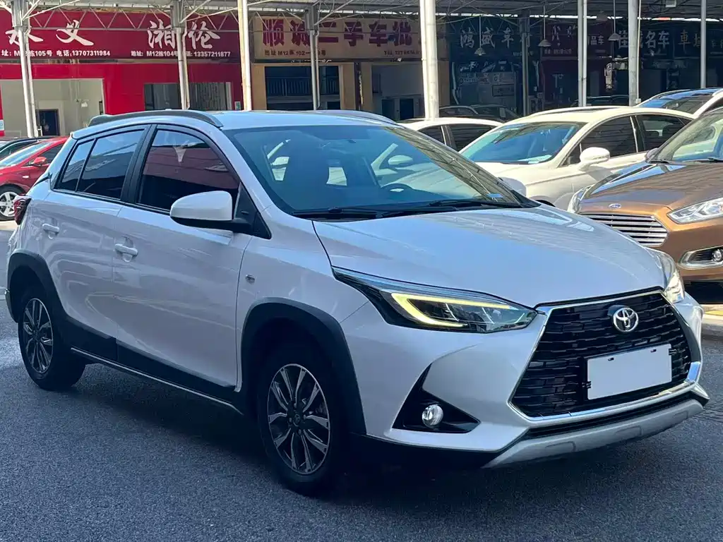 Toyota Yaris L 2022