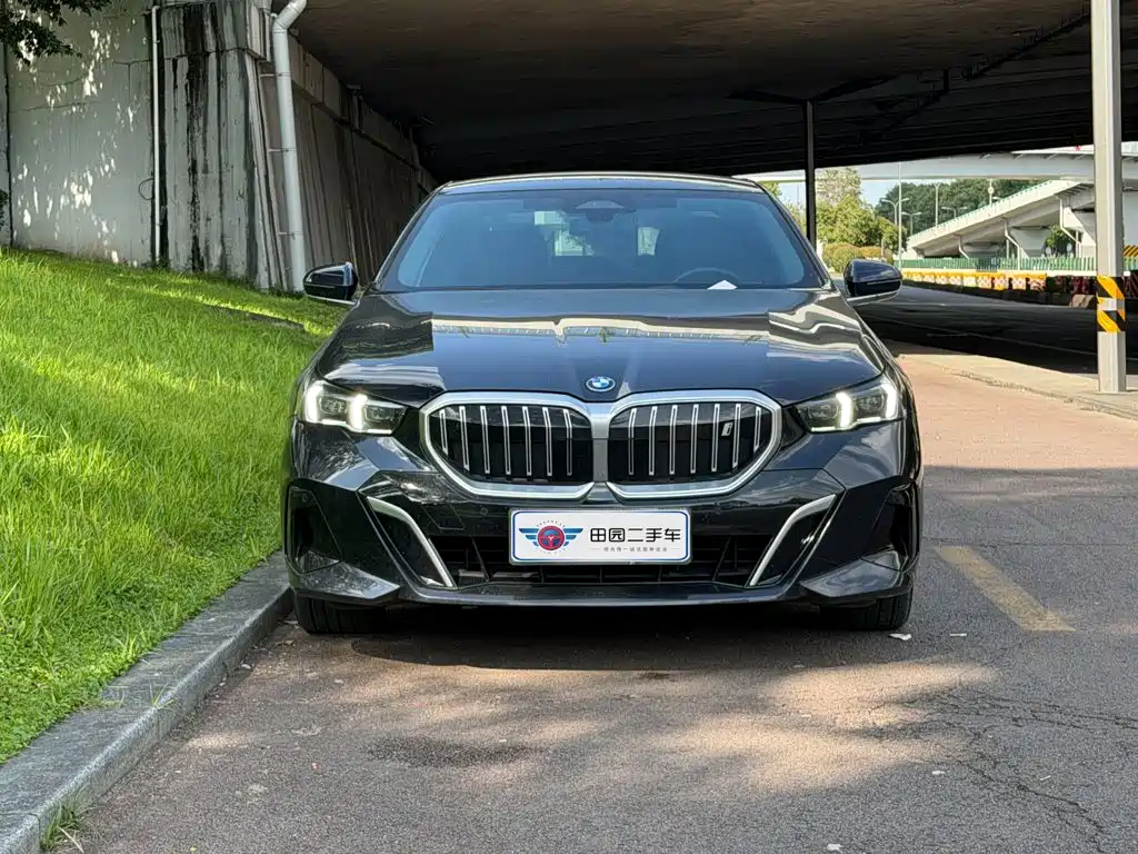 BMW i5 2024 — фото 2