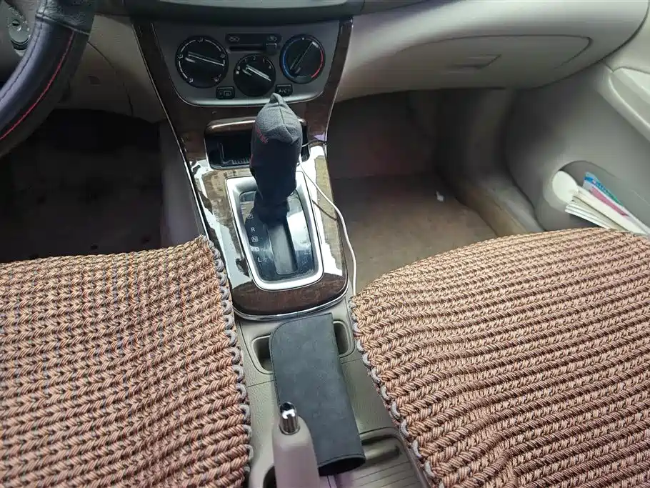 Nissan Sylphy 2012 — фото 15