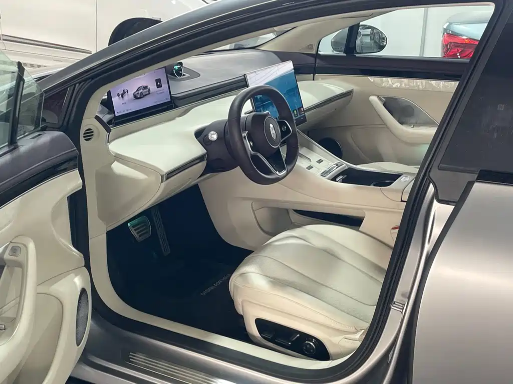 Luxeed Zhijie S7 2025