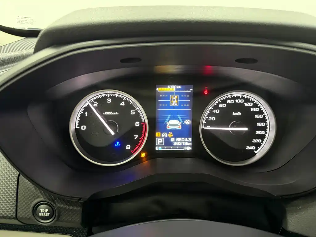 Subaru Forester 2022 — фото 9