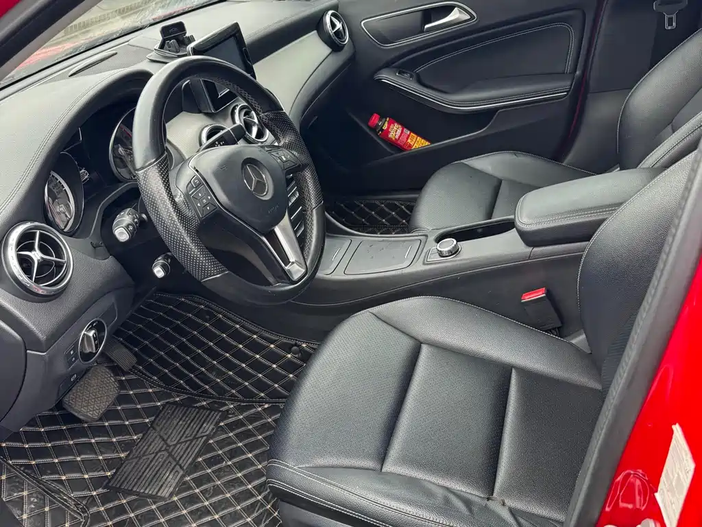 Mercedes-Benz GLA 2015 — фото 12
