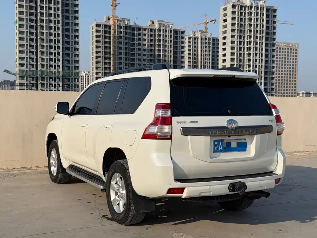 Toyota Prado 2016 — фото 12