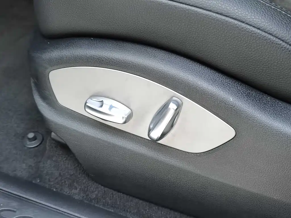 Porsche Macan 2018 — фото 18