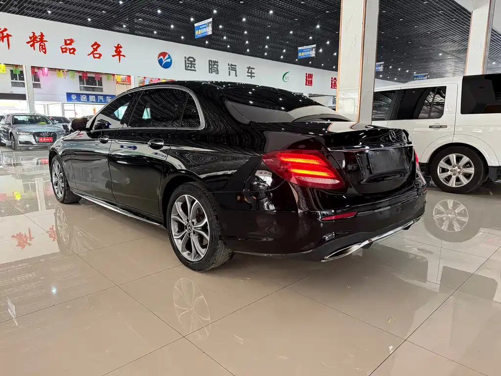 Mercedes-Benz E-Class 2020 — фото 15