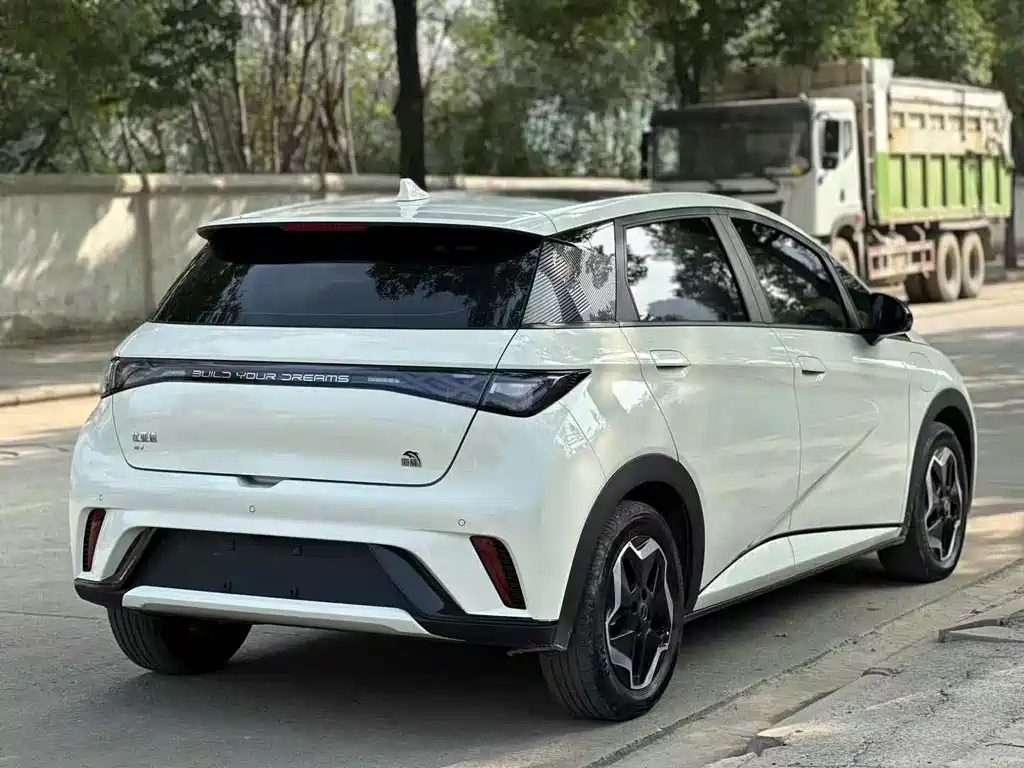 BYD Dolphin 2022