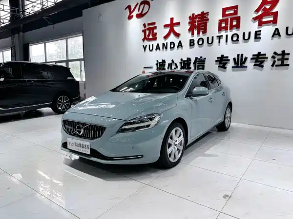 Volvo V40 2017