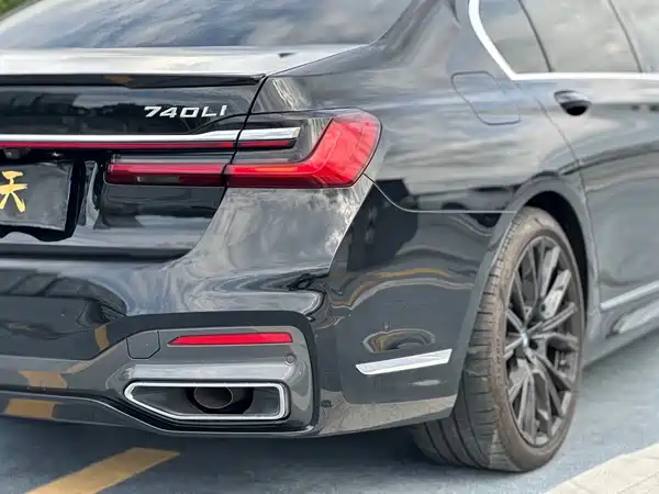 BMW 7 Series 2021
