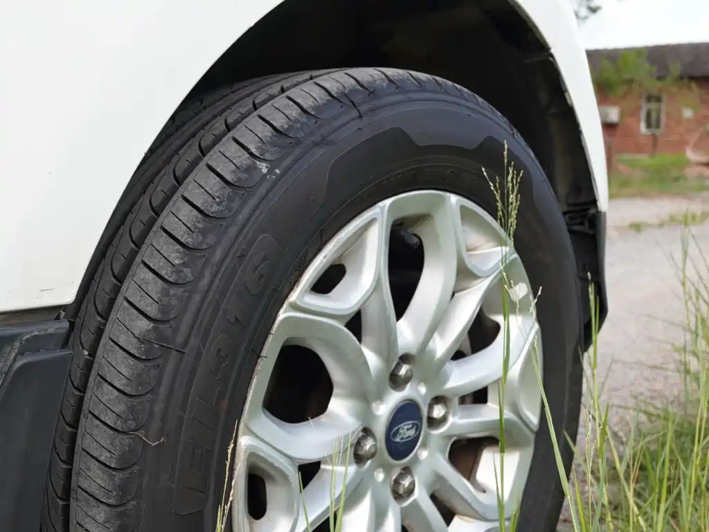 Ford EcoSport 2015 — фото 18