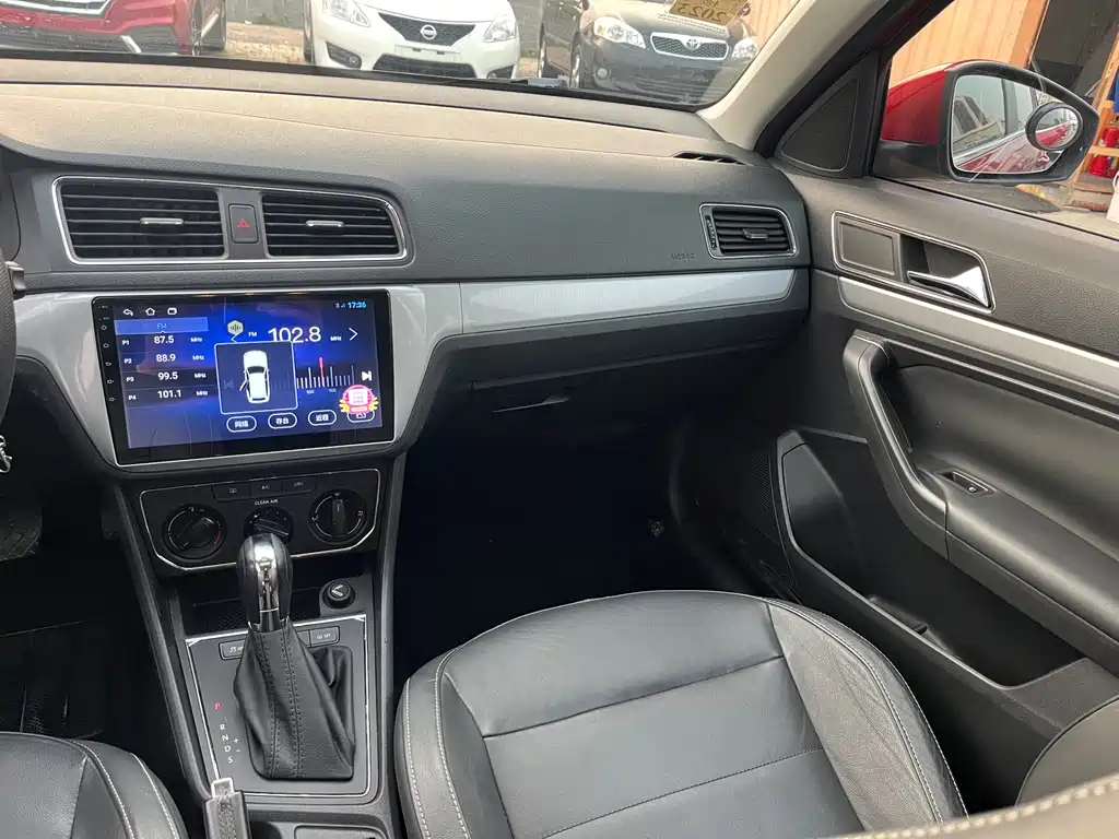Volkswagen Gran Lavida 2015 — фото 12