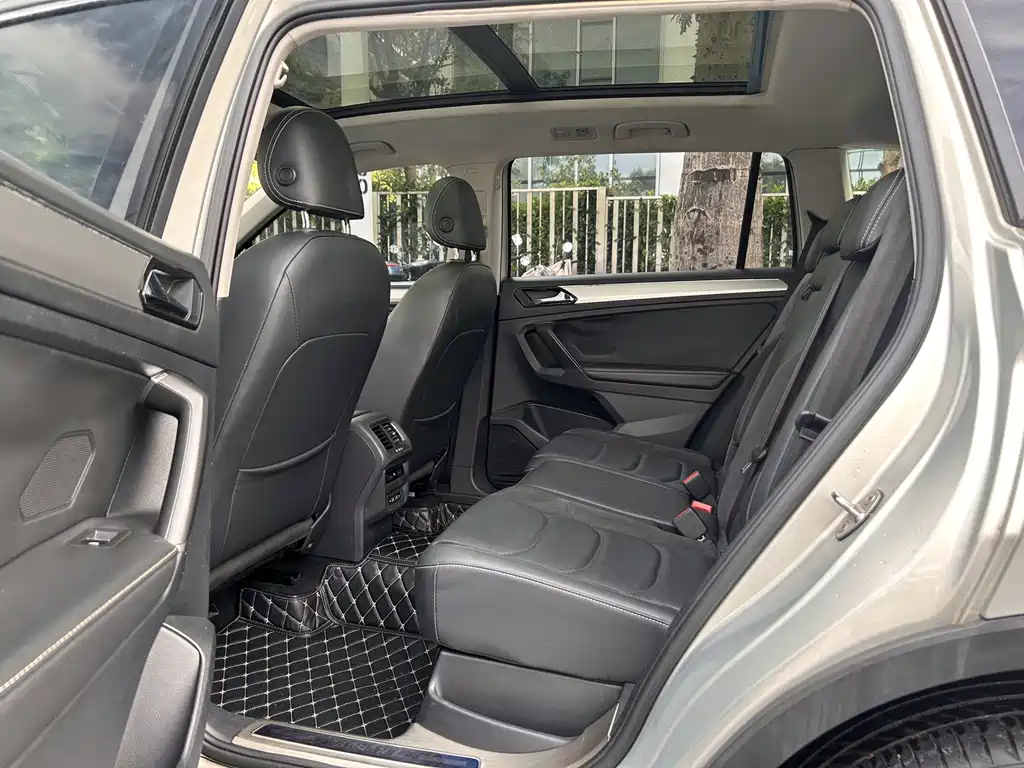 Volkswagen Tiguan L 2018 — фото 8