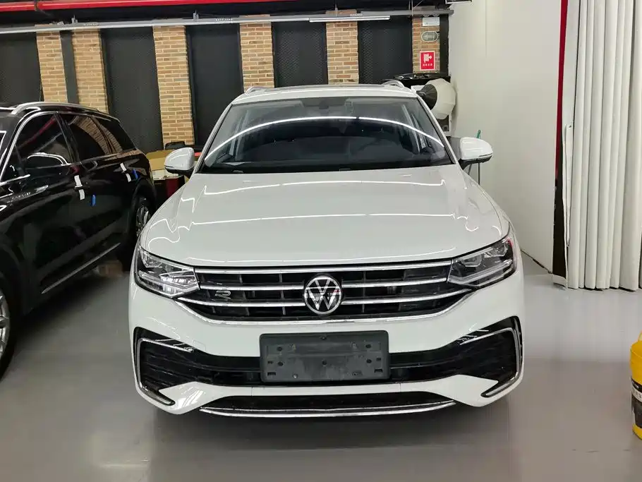 Volkswagen Tiguan L 2024