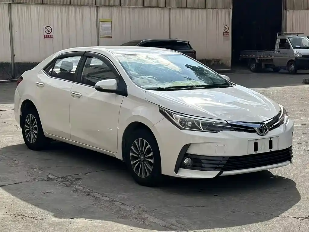 Toyota Corolla 2019 — фото 2