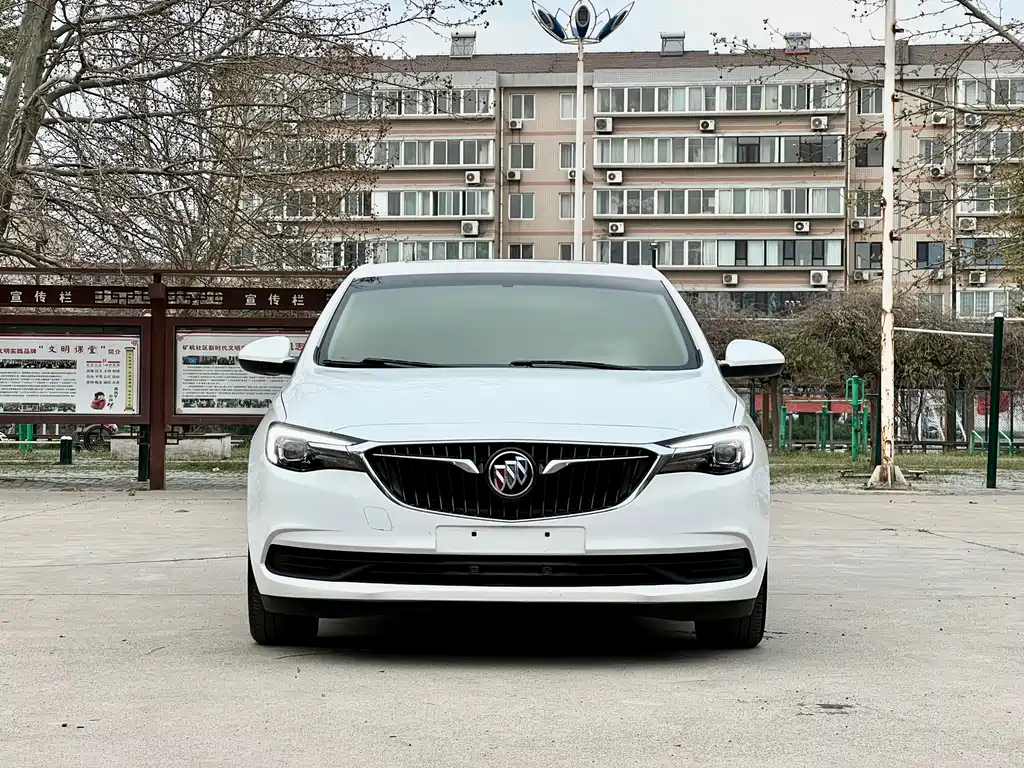 Buick Excelle 2022 — фото 2