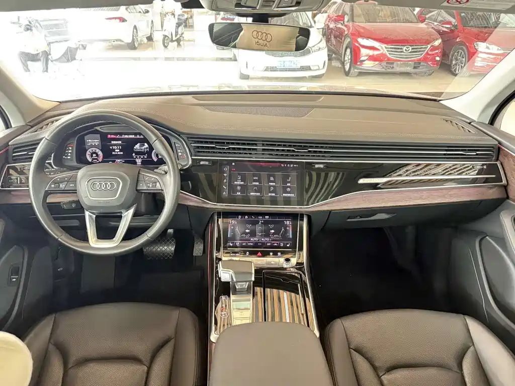 Audi Q7 2024