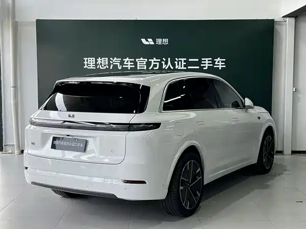 Li Auto L7 2025