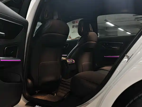 Mercedes-Benz C-Class 2023