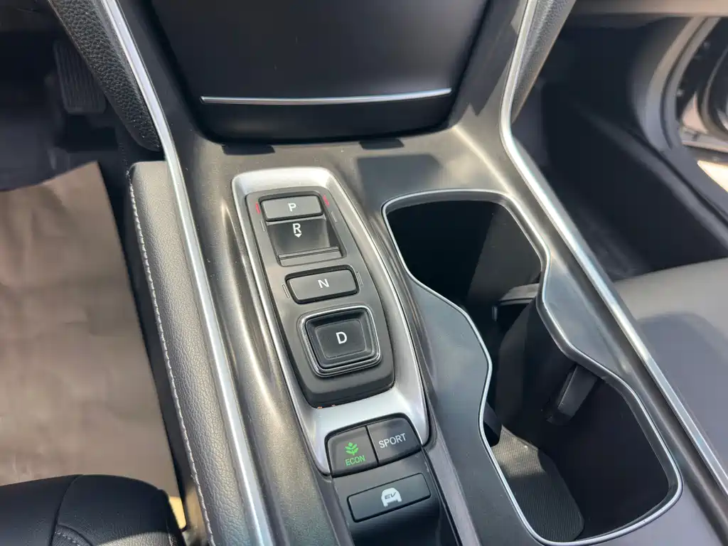 Honda Accord 2022 — фото 16