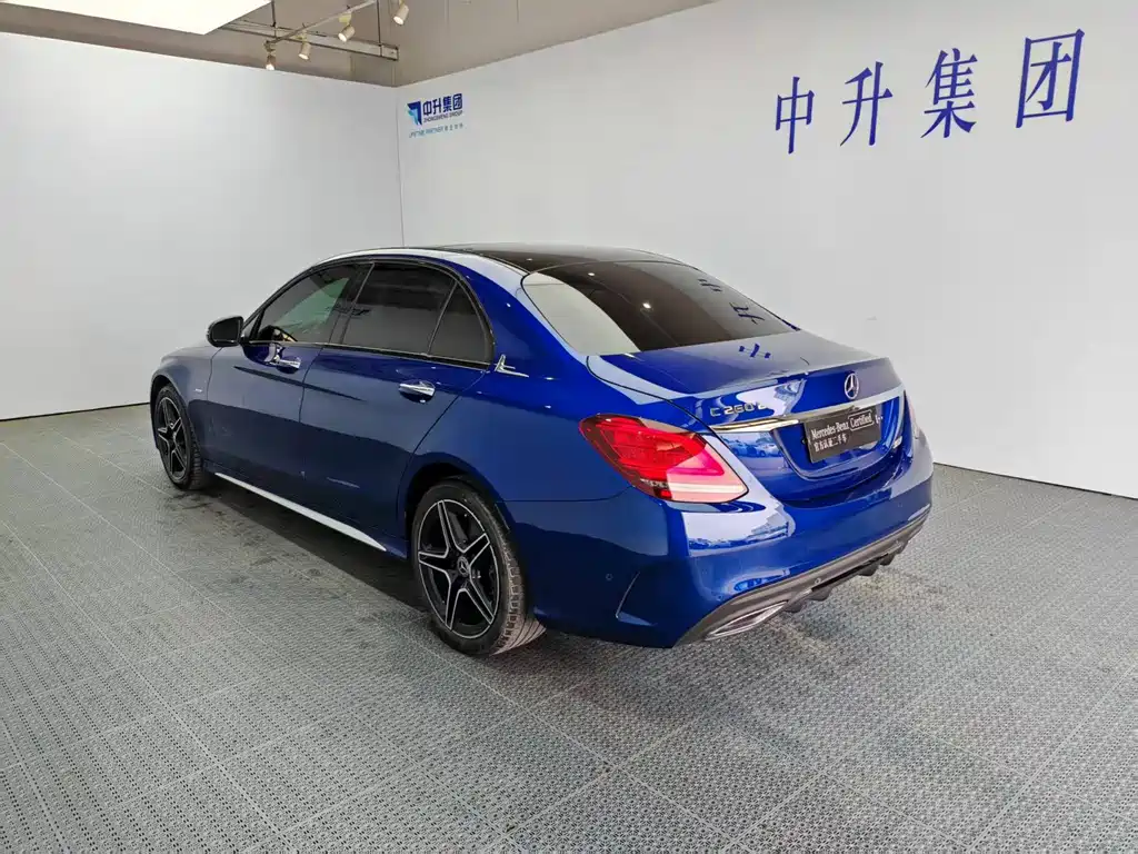 Mercedes-Benz C-Class 2021
