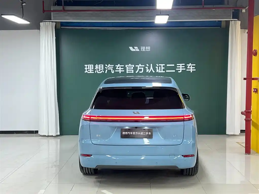 Li Auto Li L7 2025