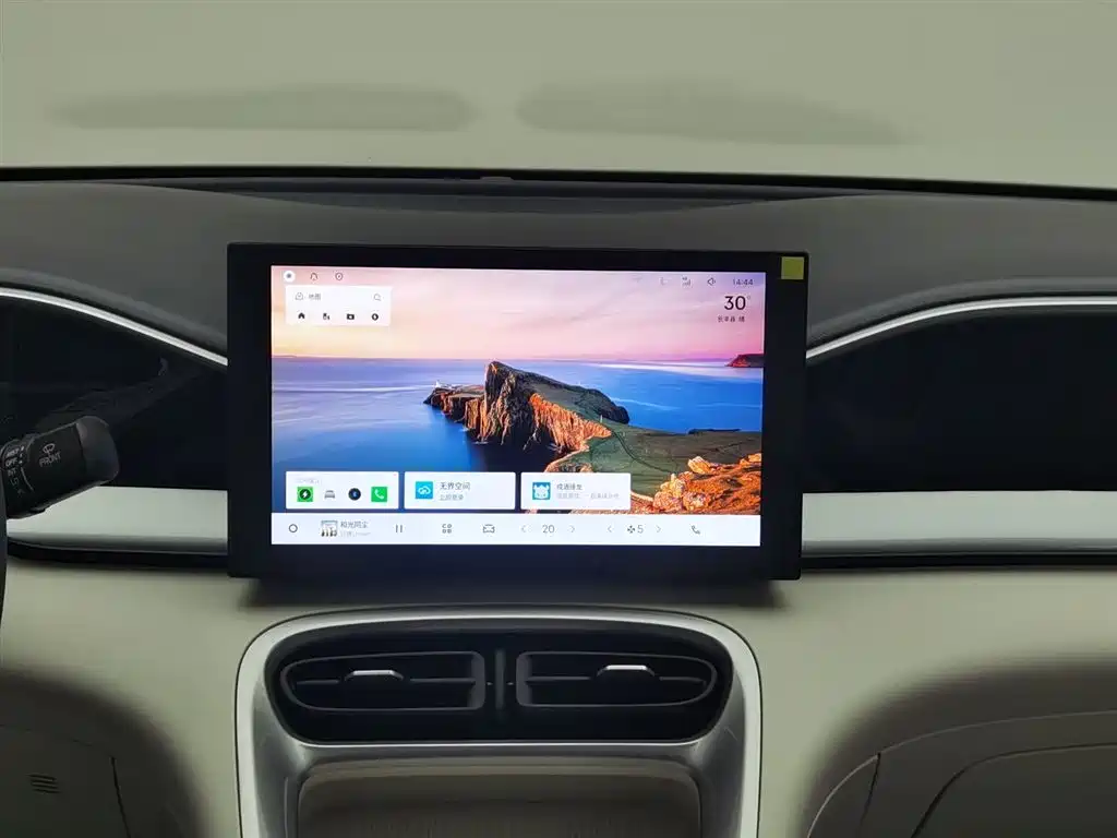 Geely Galaxy Starwish 2025 — фото 12