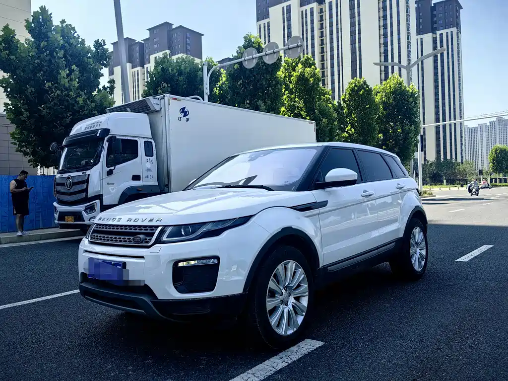 Land Rover Evoque 2018 — фото 1