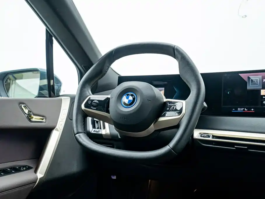 BMW iX 2024 — фото 21
