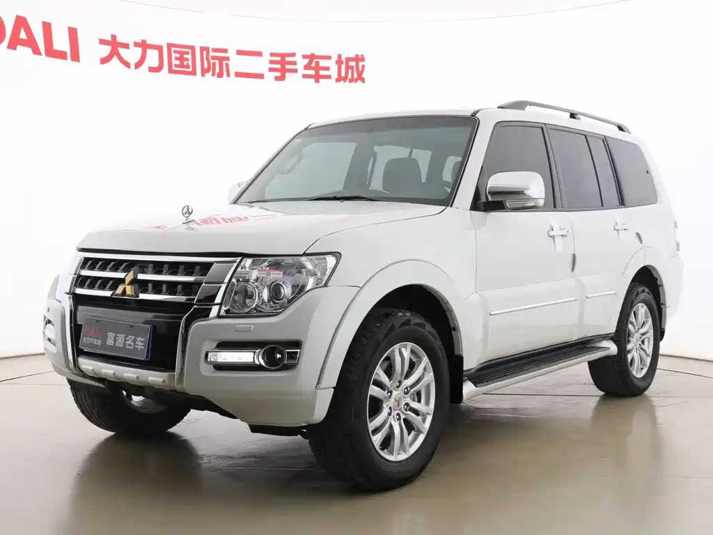 Mitsubishi Pajero 2019 — фото 1