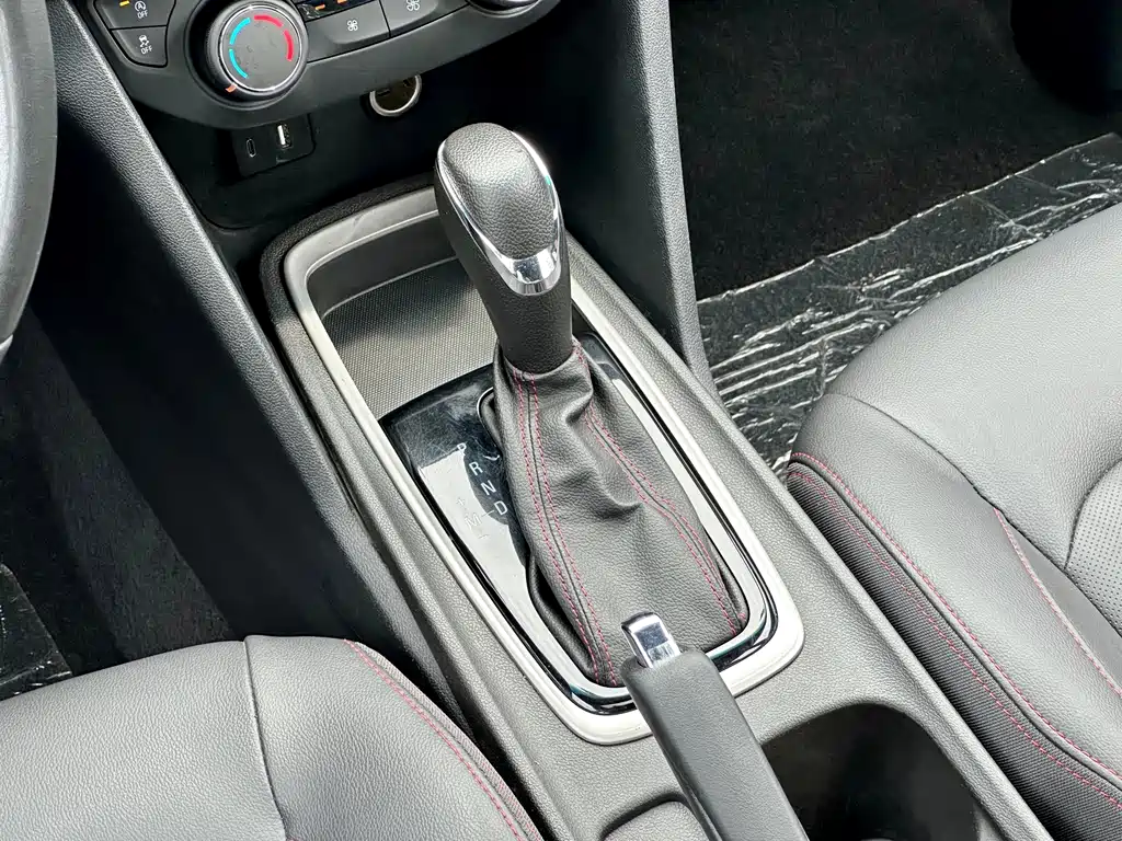 Chevrolet Cruze 2022 — фото 15