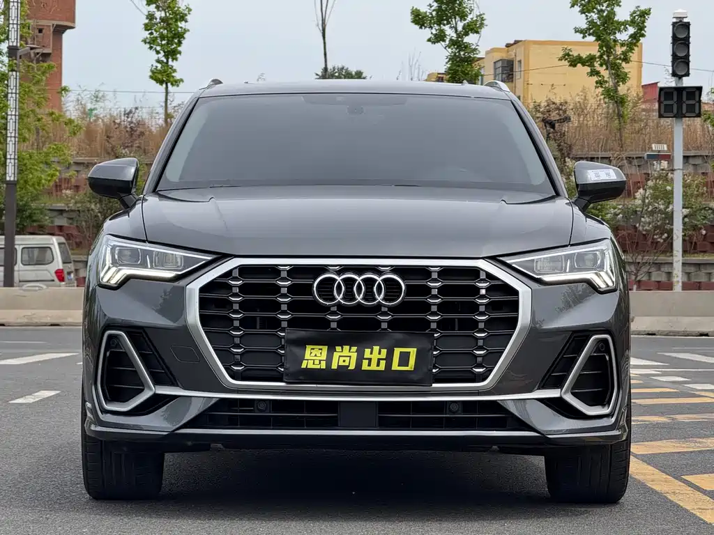 Audi Q3 2022 — фото 3