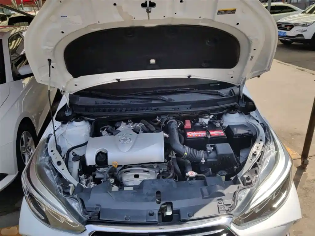 Toyota Yaris L 2020 — фото 20