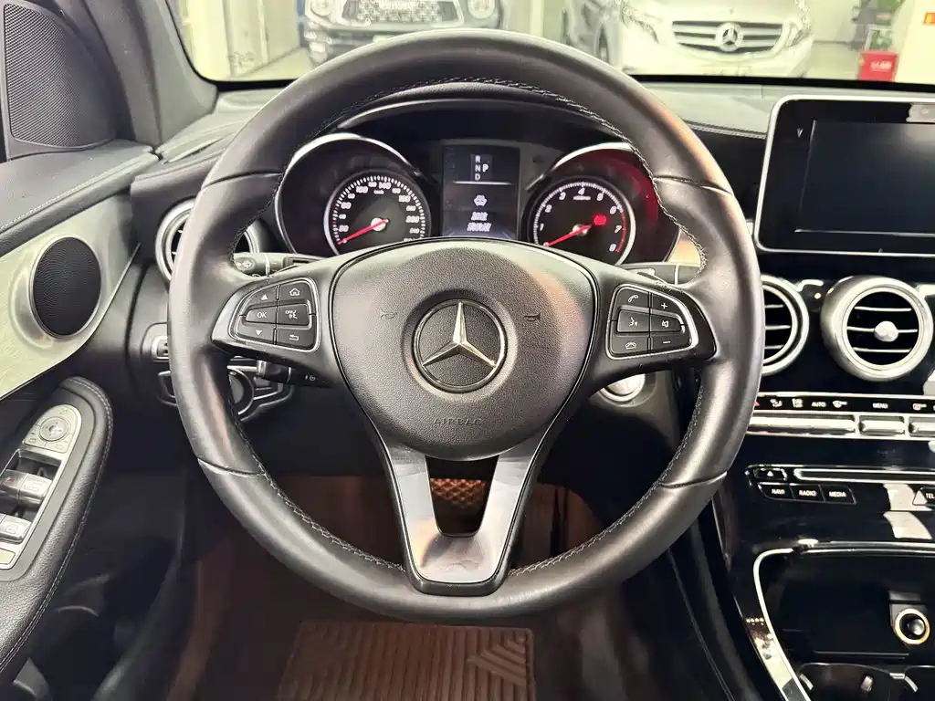 Mercedes-Benz GLC 2016