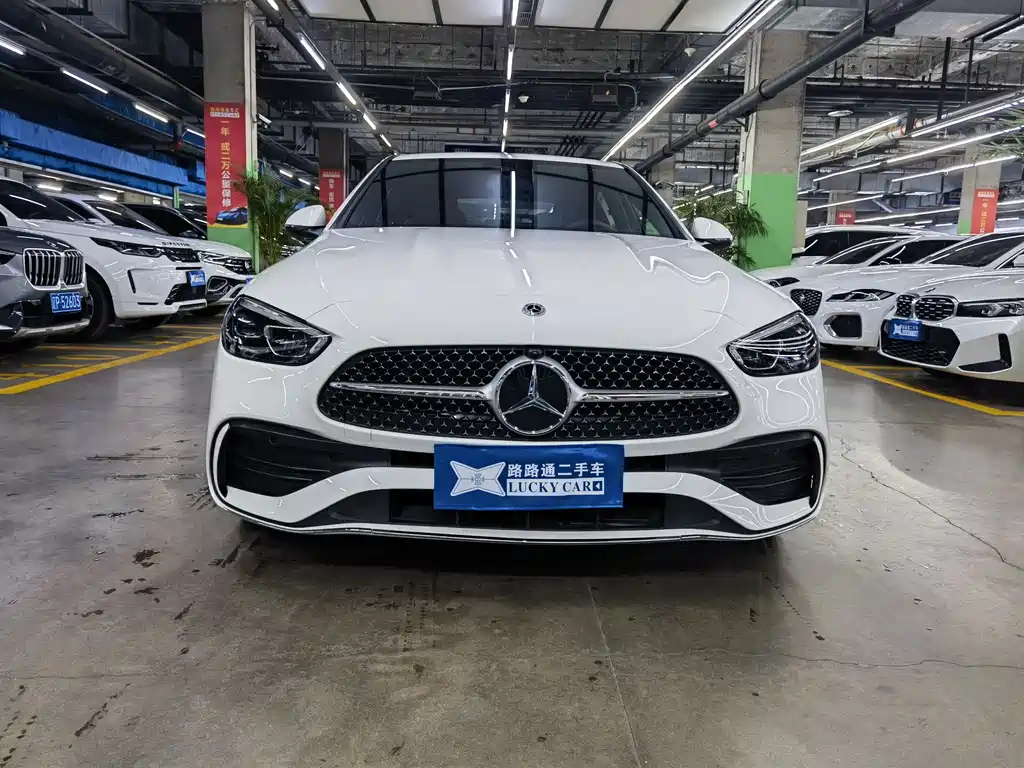 Mercedes-Benz C-Class 2024
