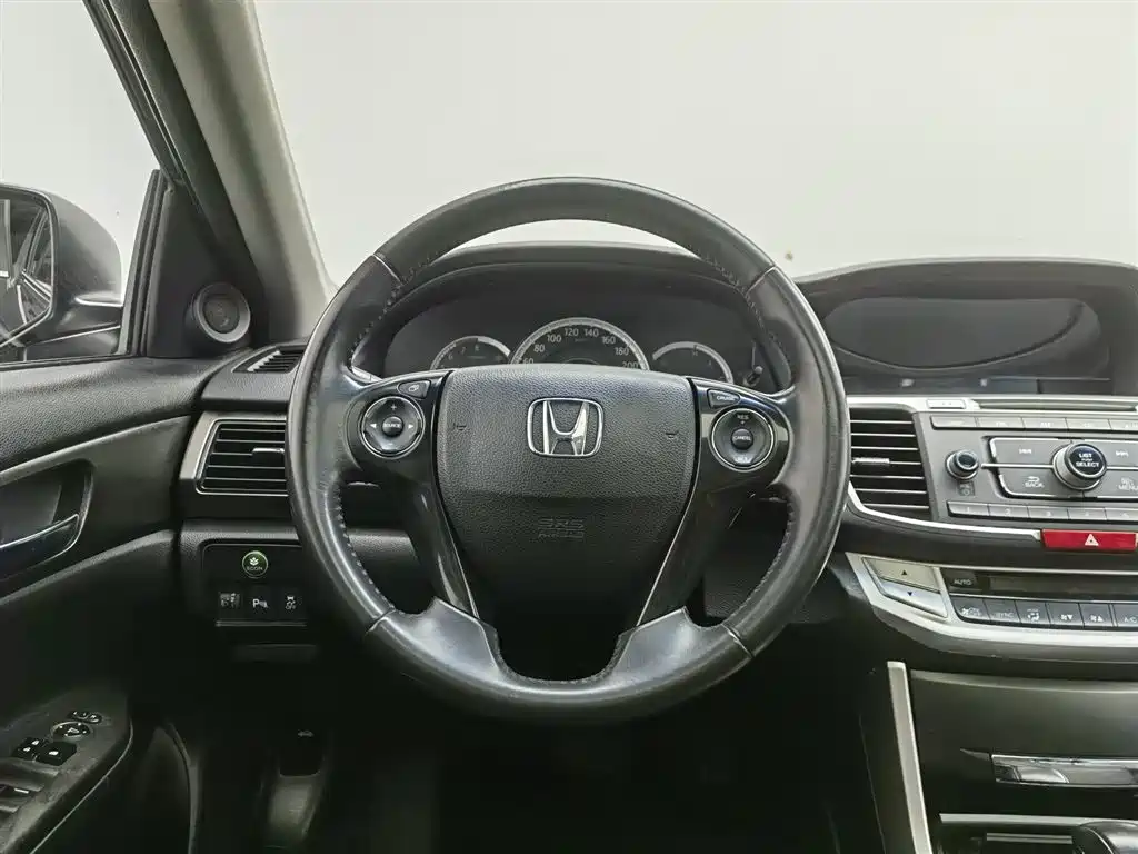 Honda Accord 2014 — фото 11