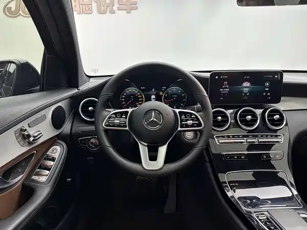Mercedes-Benz GLC Coupe 2022