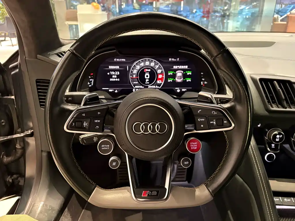 Audi R8 2018 — фото 16