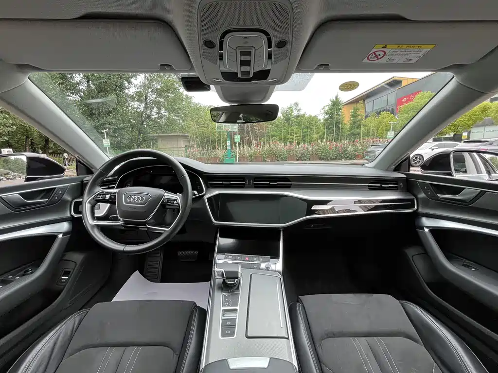 Audi A7L 2024 — фото 16