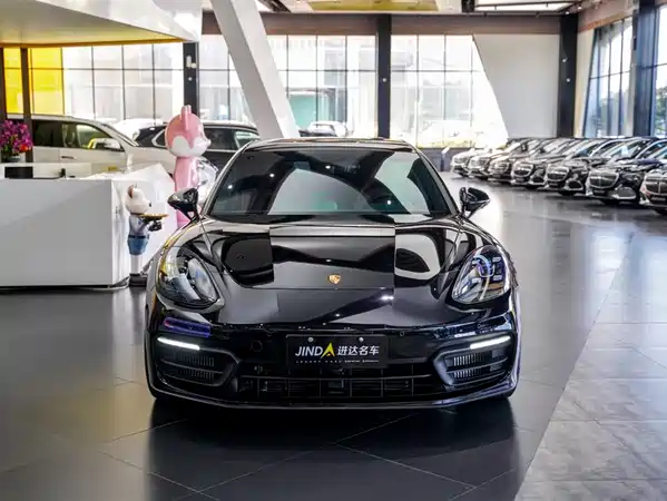 Porsche Panamera 2022