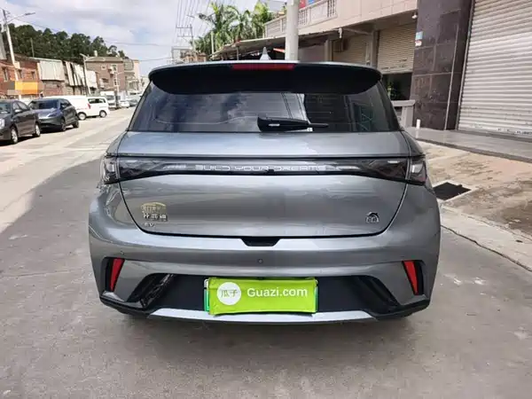 BYD Dolphin 2023