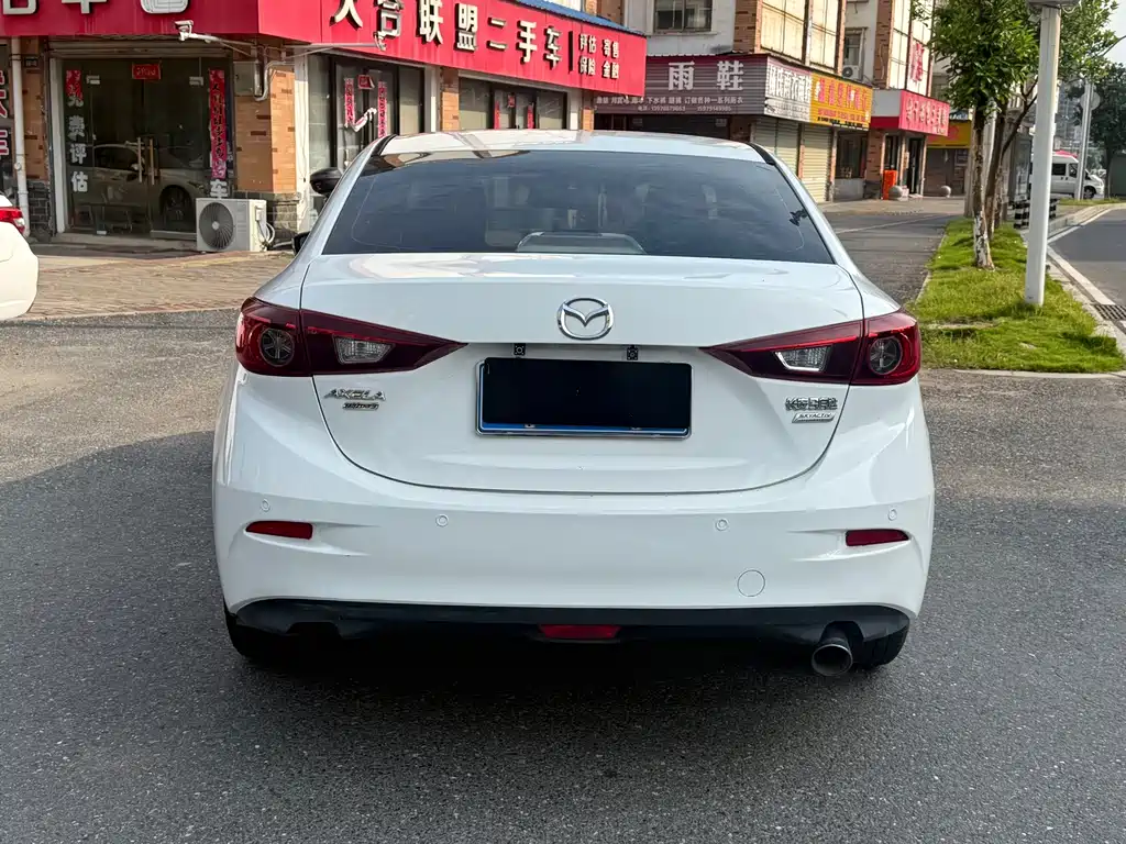 Mazda 3 Axela 2016 — фото 8