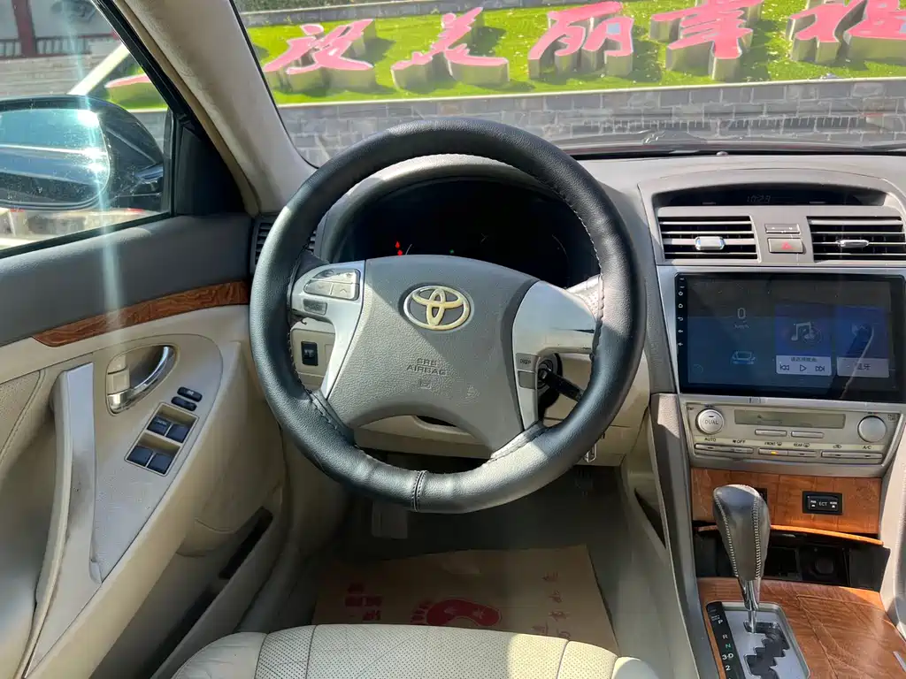 Toyota Camry 2012 — фото 7
